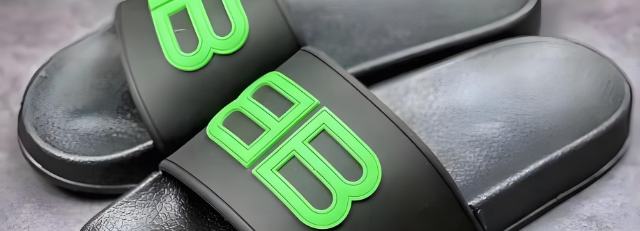 Balenciaga拖鞋推薦｜【2023新款】巴黎世家BB壓花人字拖＆時尚衣服全解析